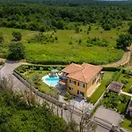 Amalija Villa