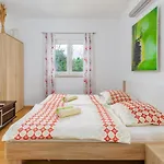 Amalija Villa