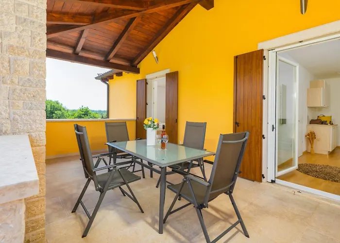 Amalija Villa
